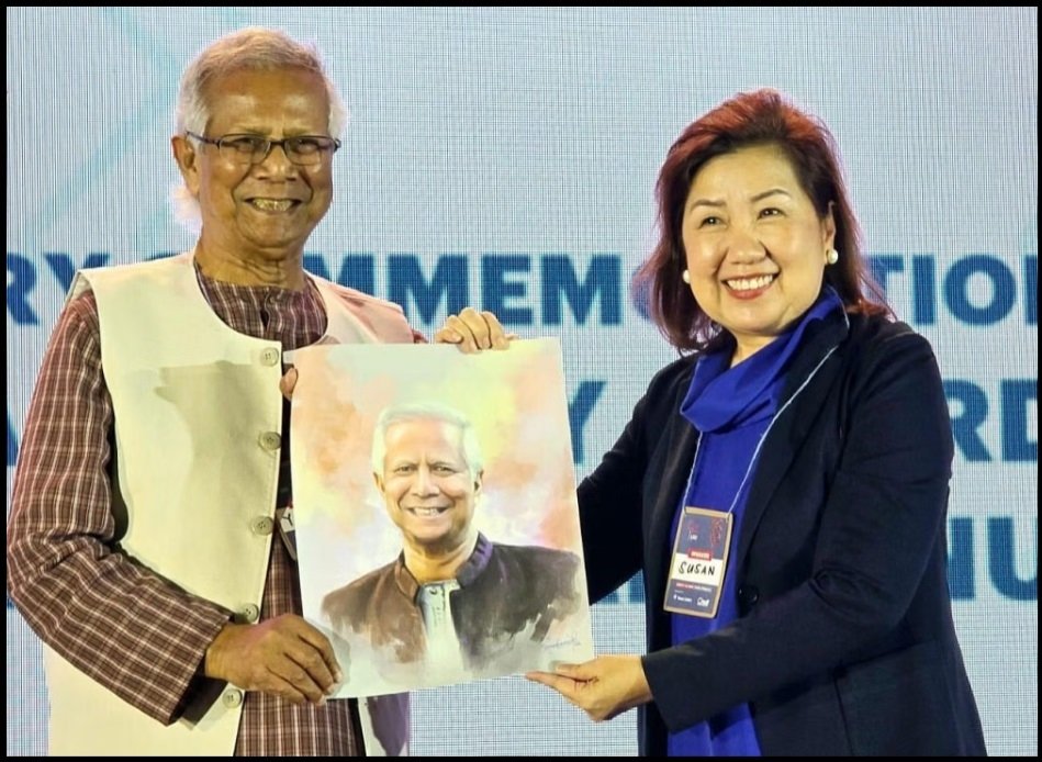 Prof. Muhammad Yunus felicitated in Manila on the occasion of his 40th anniversary of receiving the “Ramon Magsaysay” Award.