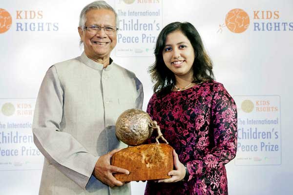 Yunus hands over International Children's Peace Prize to 16 year old environmental activist at the Hague