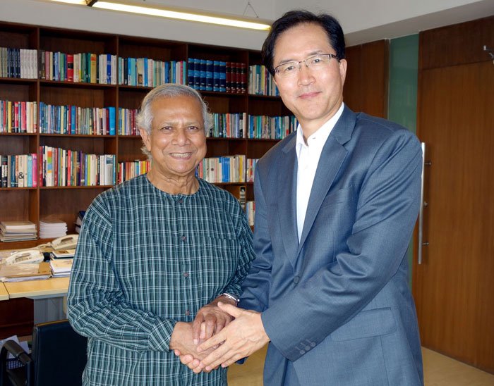 Departing Ambassador of South Korea to Bangladesh Yun Young Lee made a farewell call on Nobel Laureate Professor Muhammad Yunus at Yunus Centre.