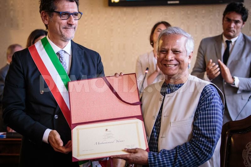 Honorary Citizenship for Yunus from City of Bologna